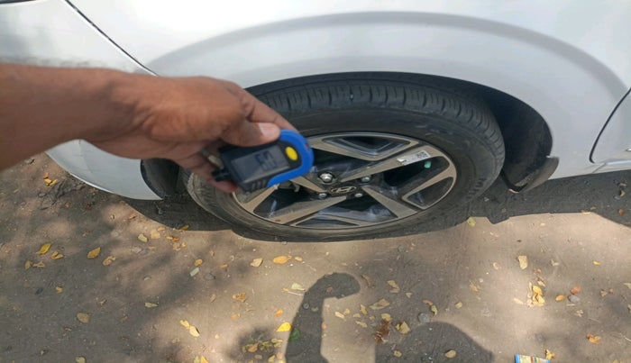 2022 Hyundai AURA SX 1.2 CNG, CNG, Manual, 9,478 km, tyre