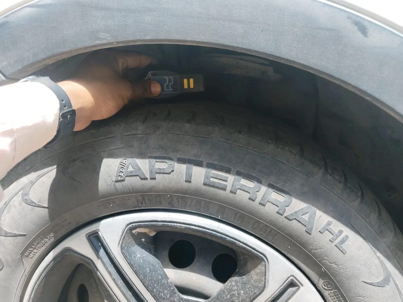 2020 Tata NEXON XMA PETROL, Petrol, Automatic, 74,296 km, tyre