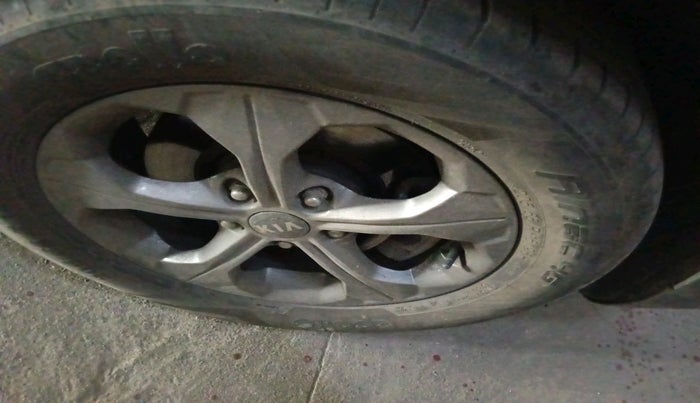 2020 KIA SELTOS HTK PLUS 1.5, Petrol, Manual, 95,571 km, tyre