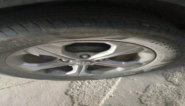 2020 KIA SELTOS HTK PLUS 1.5, Petrol, Manual, 95,571 km, tyre