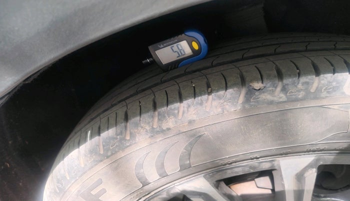 2023 Mahindra XUV700 AX 7 D AT 7 STR, Diesel, Automatic, 47,238 km, tyre