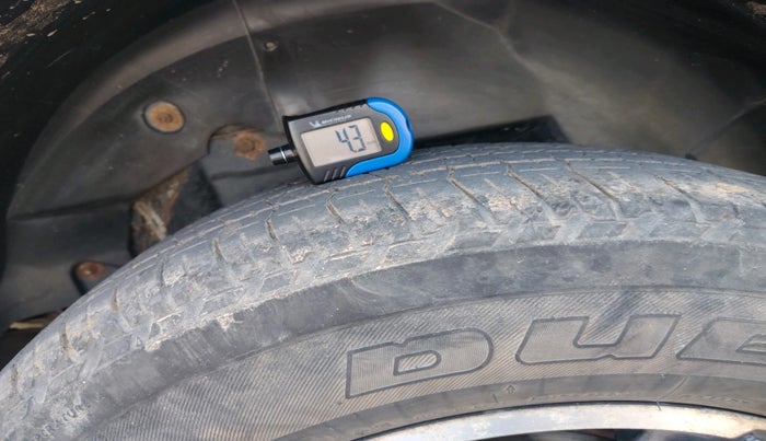 2016 Mahindra XUV500 W6 1.99, Diesel, Manual, 1,78,847 km, tyre