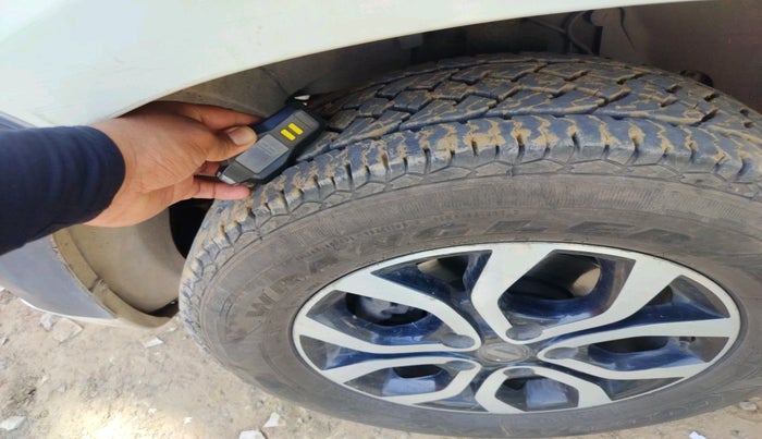 2017 Nissan Terrano XV D THP PREMIUM 110 PS, Diesel, Manual, 95,321 km, tyre