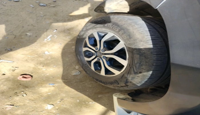 2017 Nissan Terrano XV D THP PREMIUM 110 PS, Diesel, Manual, 95,321 km, tyre