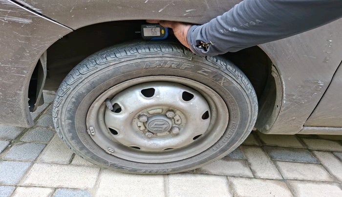 2012 Maruti Zen Estilo LXI, Petrol, Manual, 54,971 km, tyre