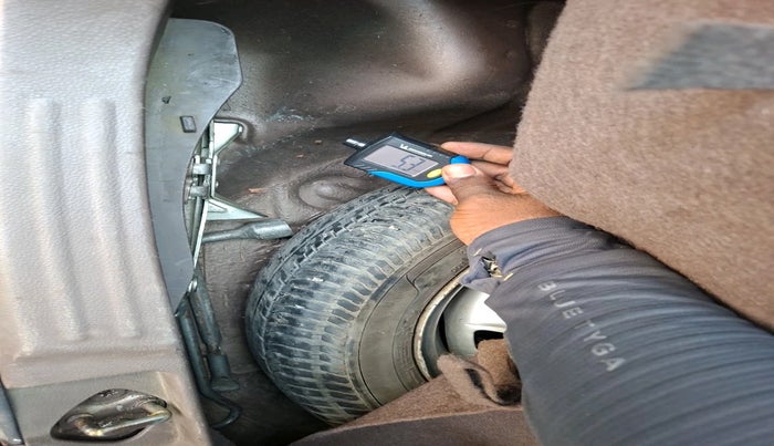 2012 Maruti Zen Estilo LXI, Petrol, Manual, 54,971 km, tyre