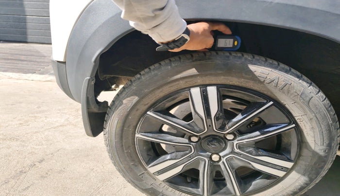 2023 Renault Kwid CLIMBER AMT 1.0, Petrol, Automatic, 23,757 km, tyre