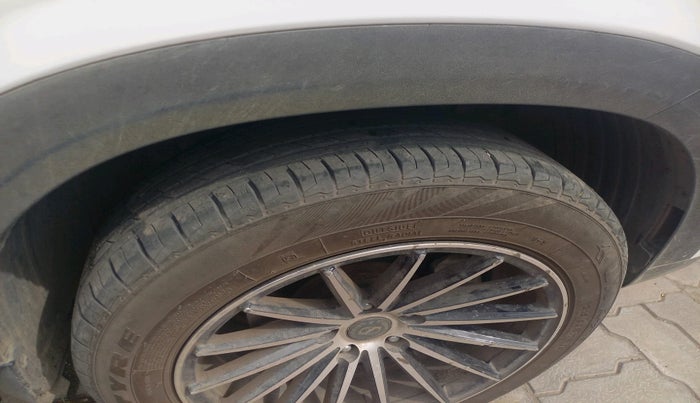 2022 Hyundai Creta EX 1.5 DIESEL, Diesel, Manual, 1,04,461 km, tyre