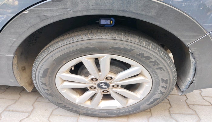 2016 Hyundai Creta SX 1.6 DIESEL, Diesel, Manual, 1,46,768 km, tyre