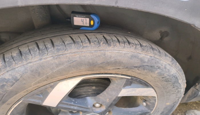 2019 Hyundai VENUE SX 1.0 TURBO, Petrol, Manual, 1,03,439 km, tyre