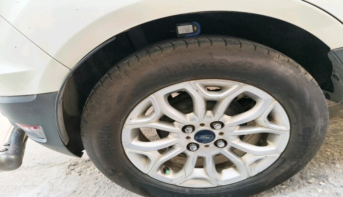 2014 Ford Ecosport TITANIUM 1.0L ECOBOOST, Petrol, Manual, 90,000 km, tyre