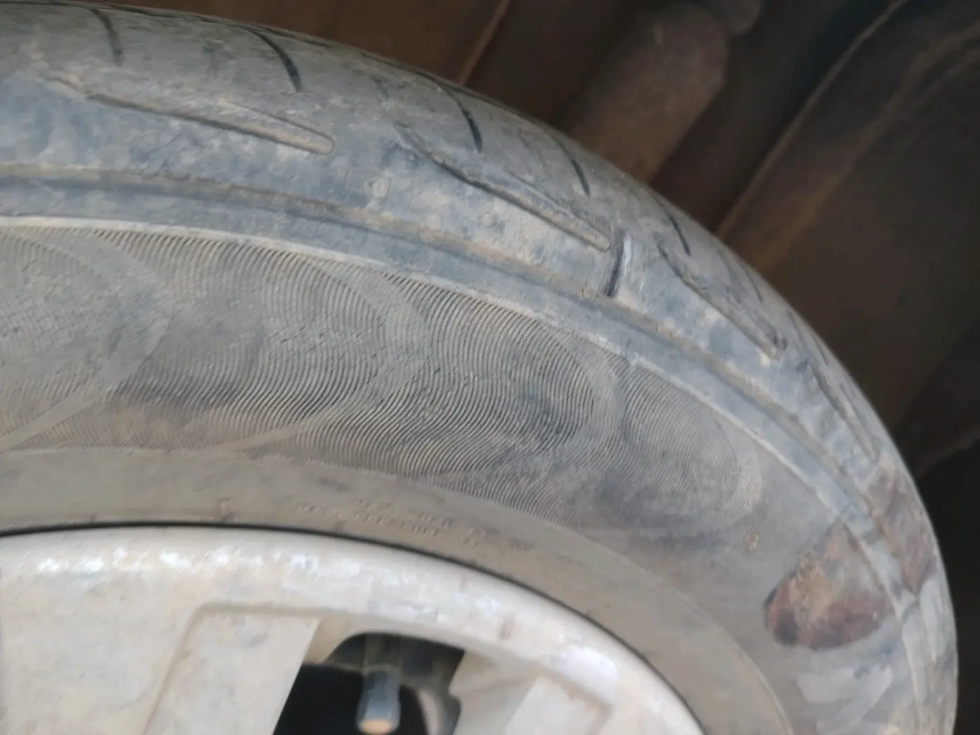 2018 Renault Kwid RXL, CNG, Manual, 1,26,299 km, tyre