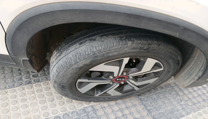 2021 KIA SONET HTK PLUS 1.5, Diesel, Manual, 77,833 km, tyre