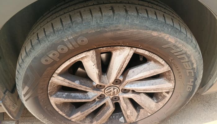 2021 Volkswagen TAIGUN HIGHLINE 1.0 TSI AT, Petrol, Automatic, 36,109 km, tyre