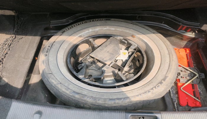 2013 Mercedes Benz C Class C250 CDI AT AVANTGARDE, Diesel, Automatic, 1,41,000 km, tyre