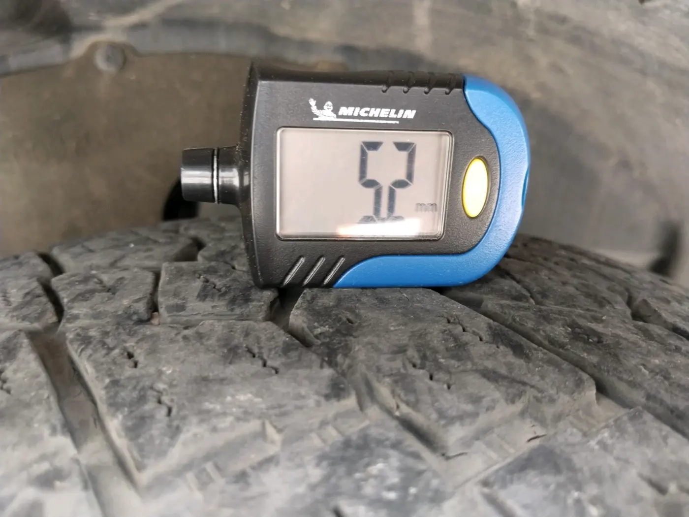 2024 Mahindra Thar LX P 2WD AT HT, Petrol, Automatic, 27,431 km, tyre