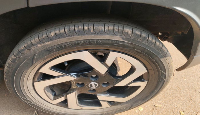 2023 Nissan MAGNITE XV PREMIUM, Petrol, Manual, 35,228 km, tyre