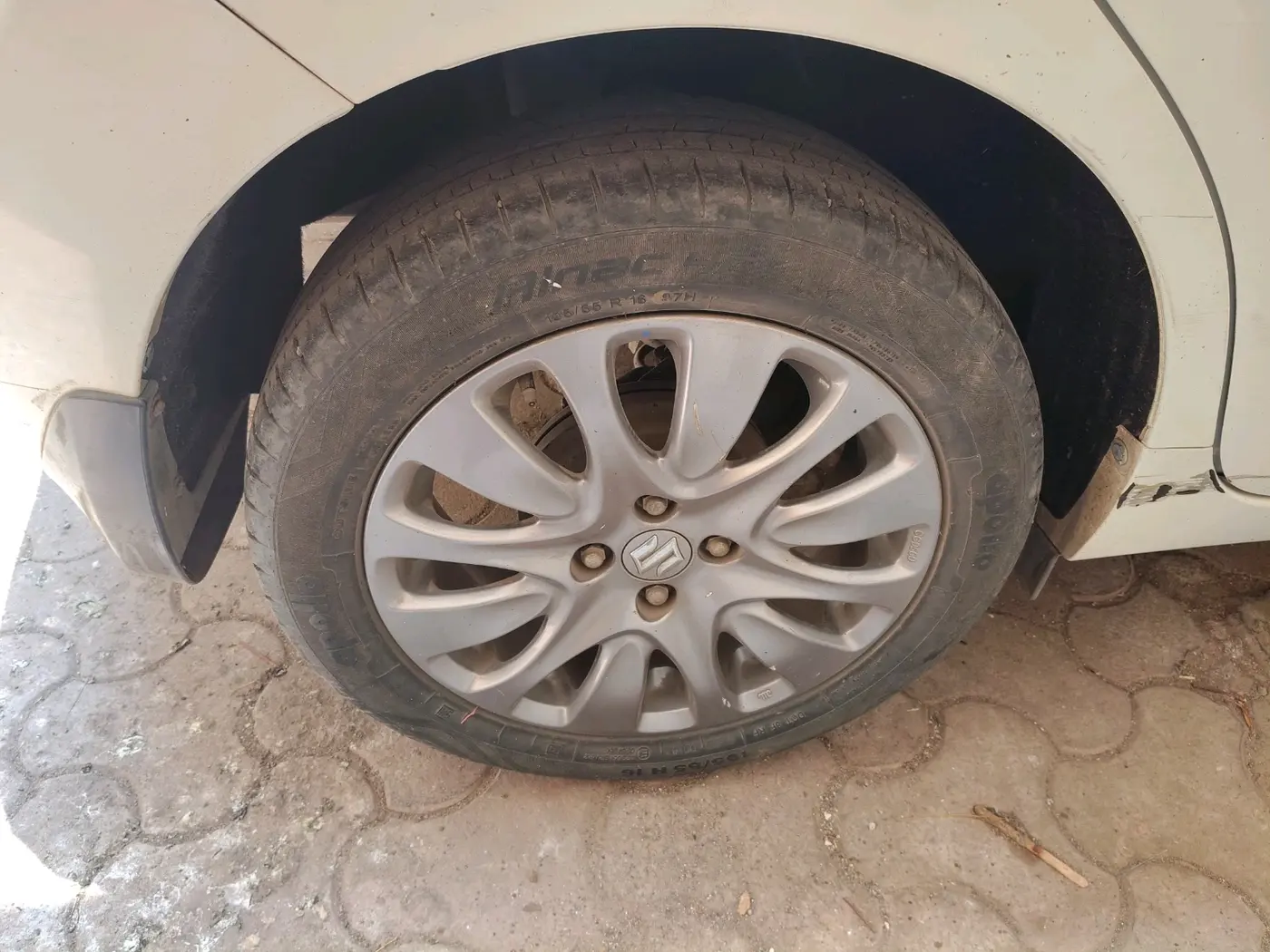 2018 Maruti Baleno ALPHA CVT PETROL 1.2, Petrol, Automatic, 49,186 km, tyre