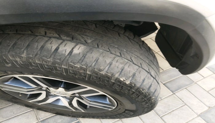 2017 Toyota Fortuner 2.8 4X2 MT, Diesel, Manual, 2,17,341 km, tyre