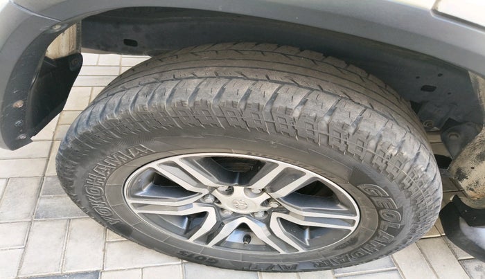 2017 Toyota Fortuner 2.8 4X2 MT, Diesel, Manual, 2,17,341 km, tyre