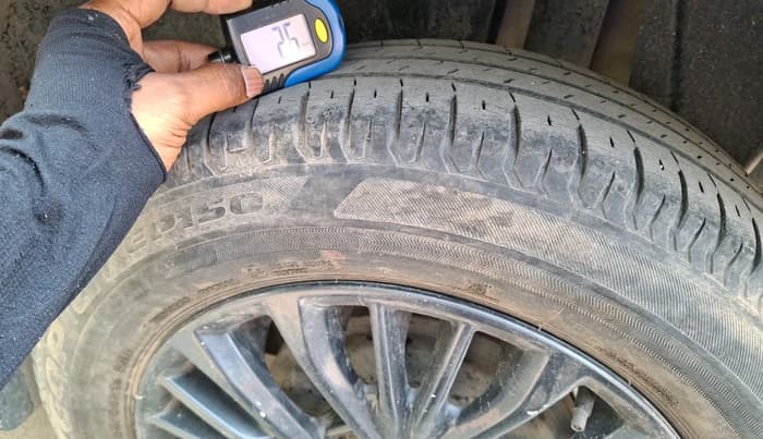 2021 Maruti XL6 ZETA MT, Petrol, Manual, 42,197 km, tyre