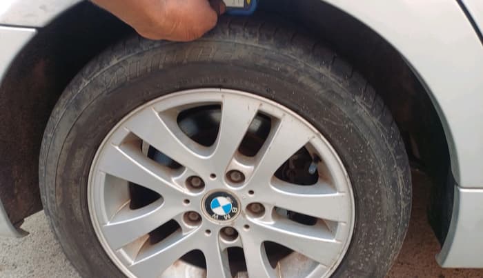 2008 BMW 3 Series 320I, Petrol, Automatic, 90,978 km, tyre
