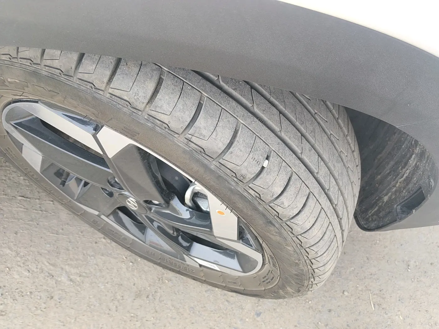 2026 Hyundai Creta 1.5 Turbo DCT King, Petrol, Automatic, 2,193 km, tyre