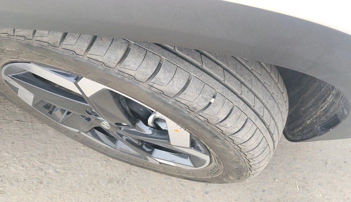 2026 Hyundai Creta 1.5 Turbo DCT King, Petrol, Automatic, 2,193 km, tyre