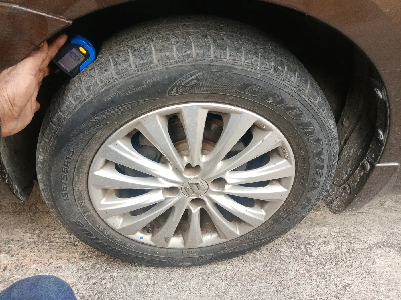 2015 Maruti Ciaz VXI+, Petrol, Manual, 1,39,693 km, tyre