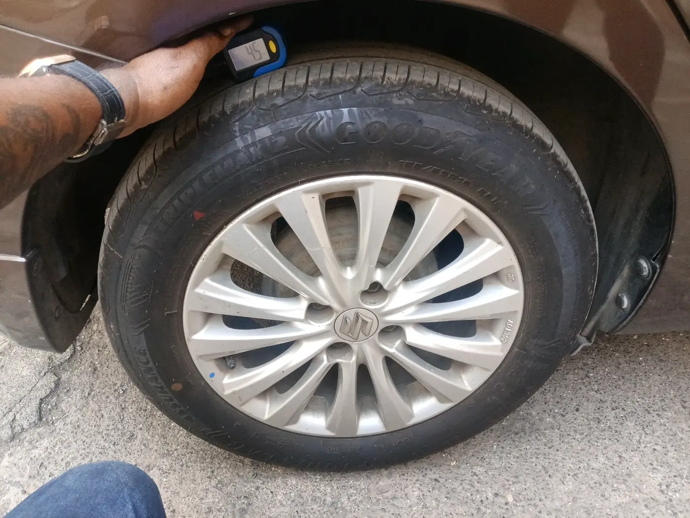 2015 Maruti Ciaz VXI+, Petrol, Manual, 1,39,693 km, tyre