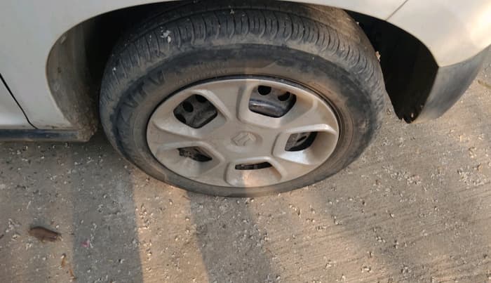 2020 Maruti S PRESSO VXI CNG, CNG, Manual, 72,127 km, tyre