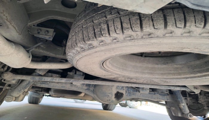 2015 Tata Safari Storme 2.2 EX 4X2, Diesel, Manual, 78,324 km, tyre