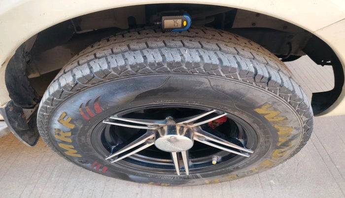 2015 Tata Safari Storme 2.2 EX 4X2, Diesel, Manual, 78,324 km, tyre