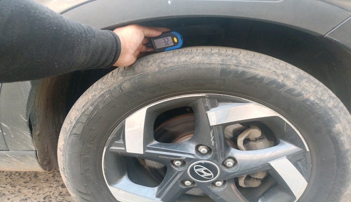 2021 Hyundai VENUE SX 1.5 CRDI, Diesel, Manual, 1,37,826 km, tyre