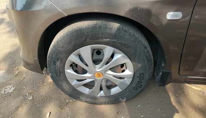 2013 Honda Amaze 1.2L I-VTEC S, CNG, Manual, 83,859 km, tyre