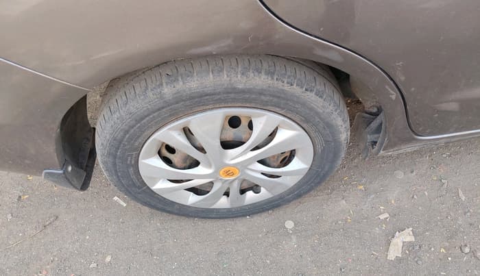 2013 Honda Amaze 1.2L I-VTEC S, CNG, Manual, 83,859 km, tyre