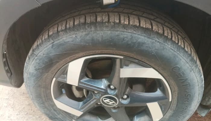 2020 Hyundai VENUE SX 1.0 TURBO, Petrol, Manual, 32,756 km, tyre