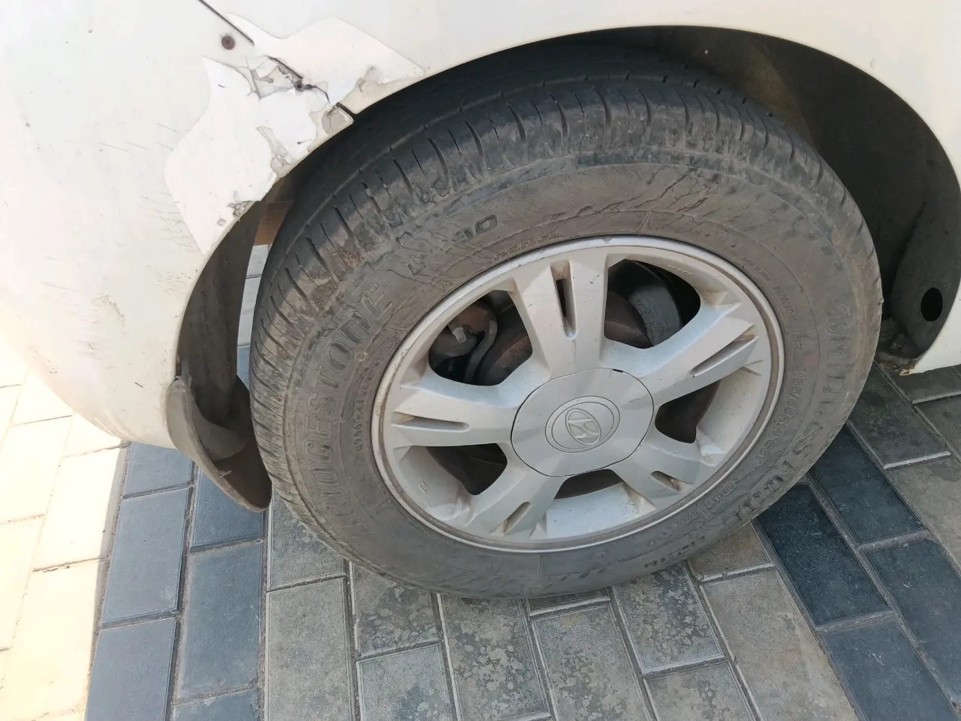 2011 Hyundai i20 ASTA 1.4 AT, CNG, Automatic, 84,639 km, tyre