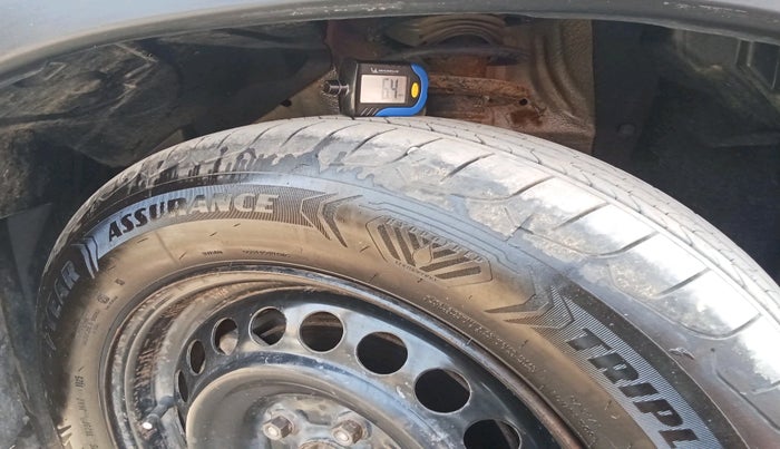 2020 Maruti Vitara Brezza VDI, Diesel, Manual, 1,04,646 km, tyre