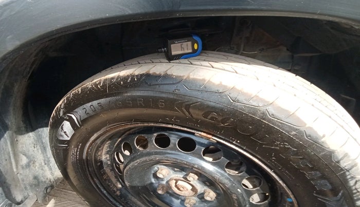 2020 Maruti Vitara Brezza VDI, Diesel, Manual, 1,04,646 km, tyre