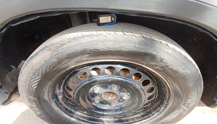 2020 Maruti Vitara Brezza VDI, Diesel, Manual, 1,04,646 km, tyre