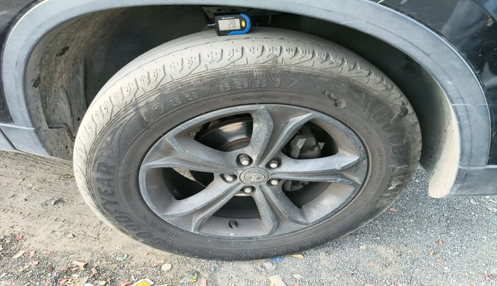 2019 Tata Harrier XZ 2.0L DARK EDITION, Diesel, Manual, 1,73,442 km, tyre