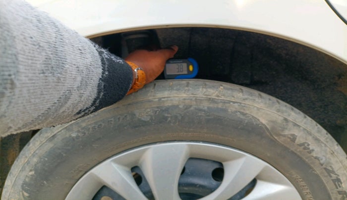 2023 Maruti Swift VXI, Petrol, Manual, 44,065 km, tyre