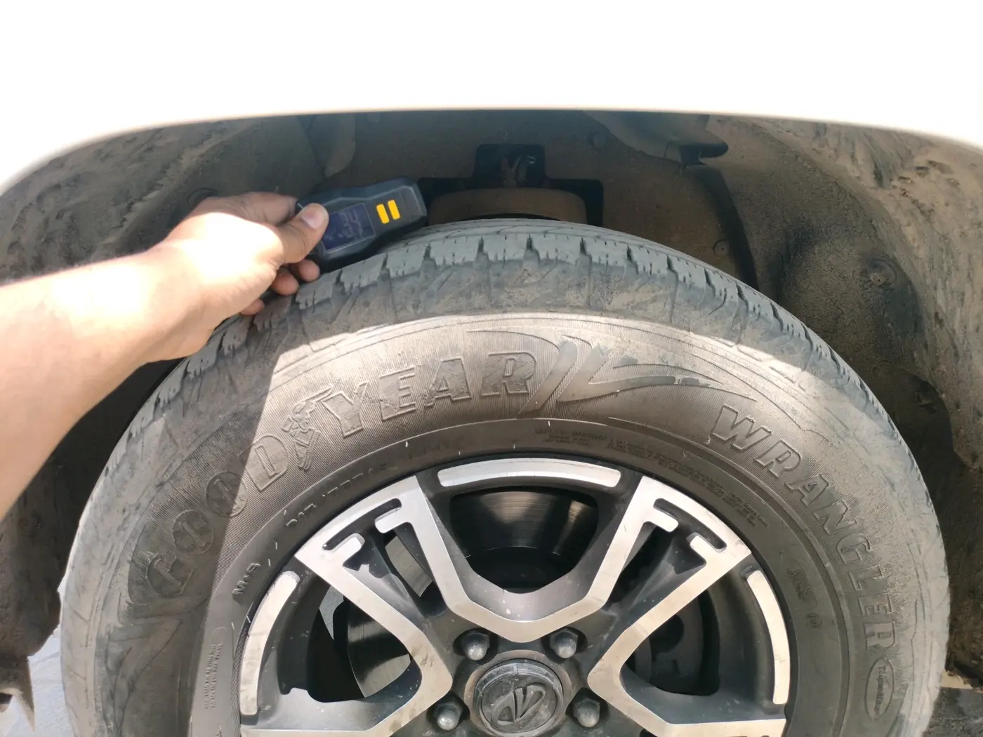 2023 Mahindra BOLERO NEO N 4, Diesel, Manual, 35,127 km, tyre