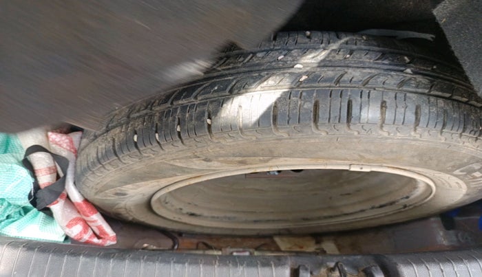 2014 Hyundai Grand i10 SPORTZ 1.2 KAPPA VTVT, CNG, Manual, 1,48,546 km, tyre