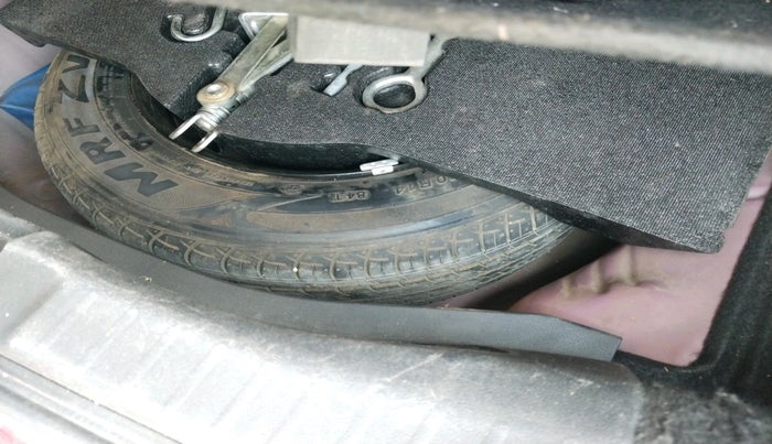 2020 Honda Jazz 1.2L I-VTEC ZX CVT, CNG, Automatic, 1,13,267 km, tyre