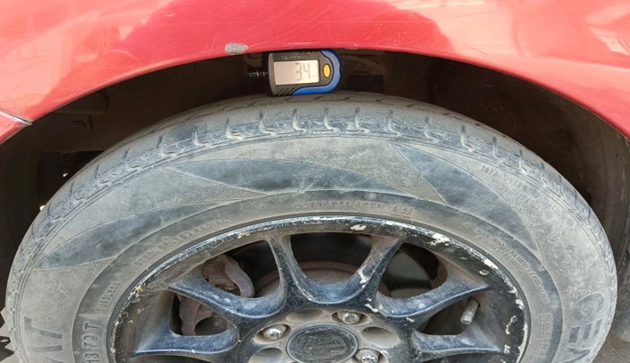 2013 Hyundai i10 ERA 1.1, CNG, Manual, 88,975 km, tyre