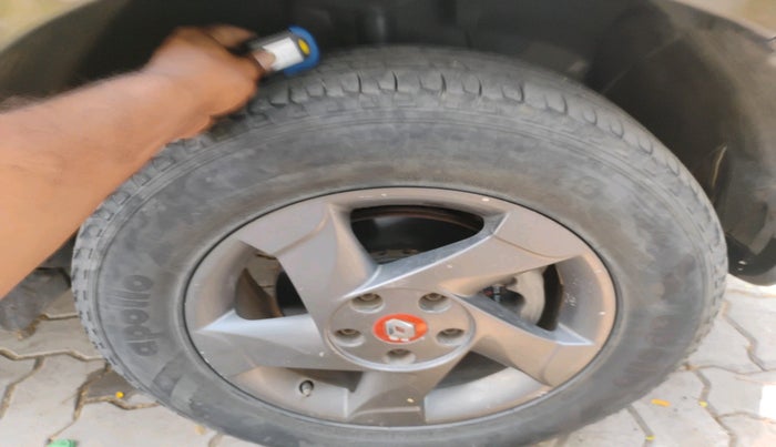 2016 Renault Duster 85 PS RXL DIESEL, Diesel, Manual, 1,69,583 km, tyre