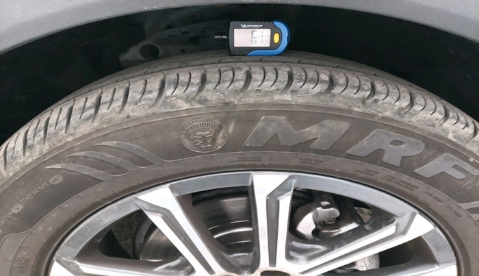 2024 Mahindra XUV700 AX 7 LUXURY D AT 7 STR, Diesel, Automatic, 24,191 km, tyre