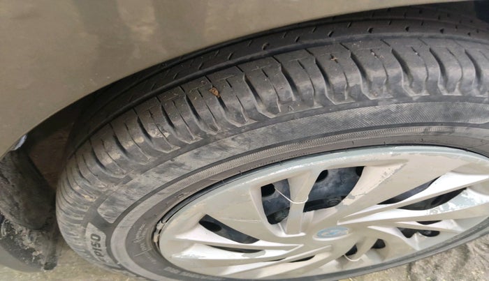 2023 Maruti Ertiga VXi (O), Petrol, Manual, 19,570 km, tyre